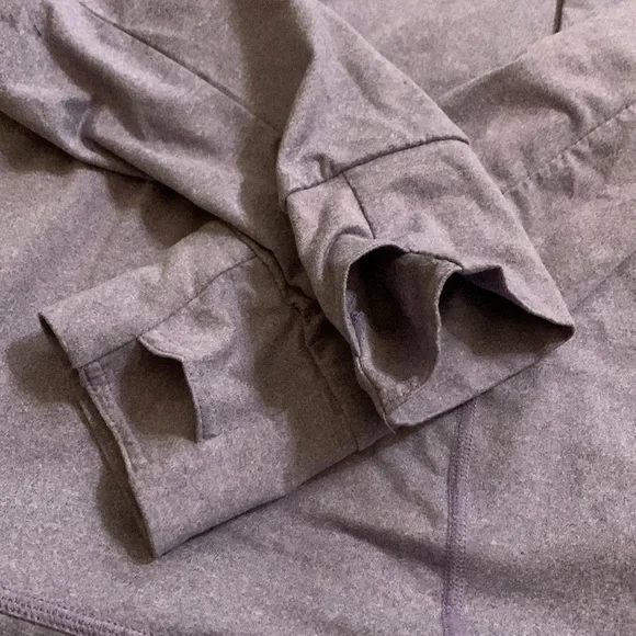 Layer8 Performance Purple Qwick-Dry Thumbholes Workout Size - XL - Picture 5 of 5